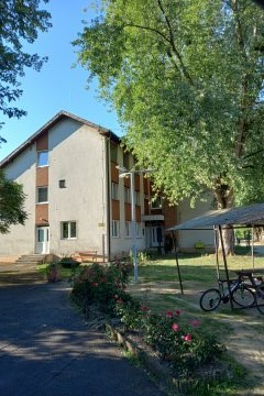 Vendégköszöntő - Alpokalja Mote